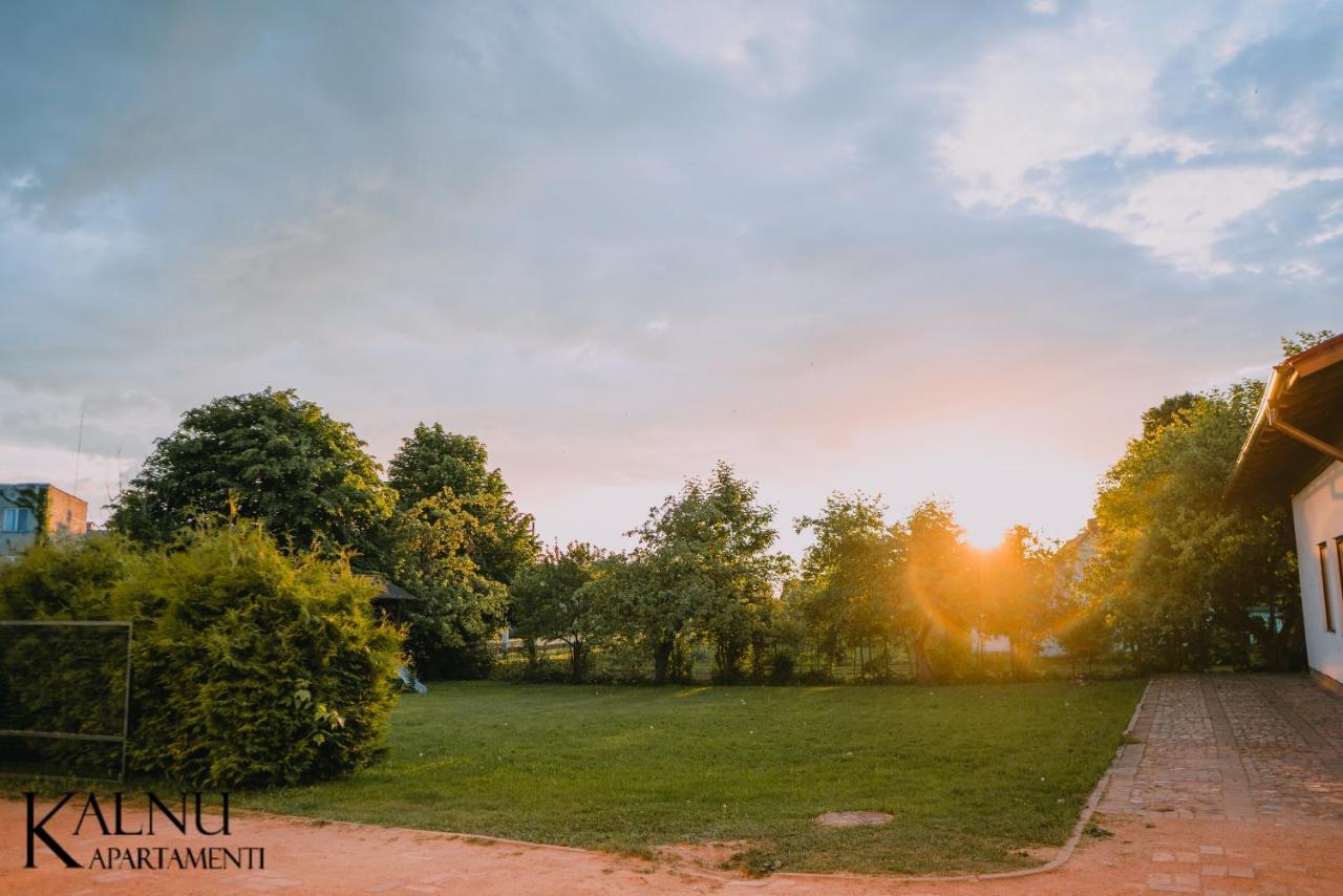 Kalna Apartamenti อักโลนา ภายนอก รูปภาพ