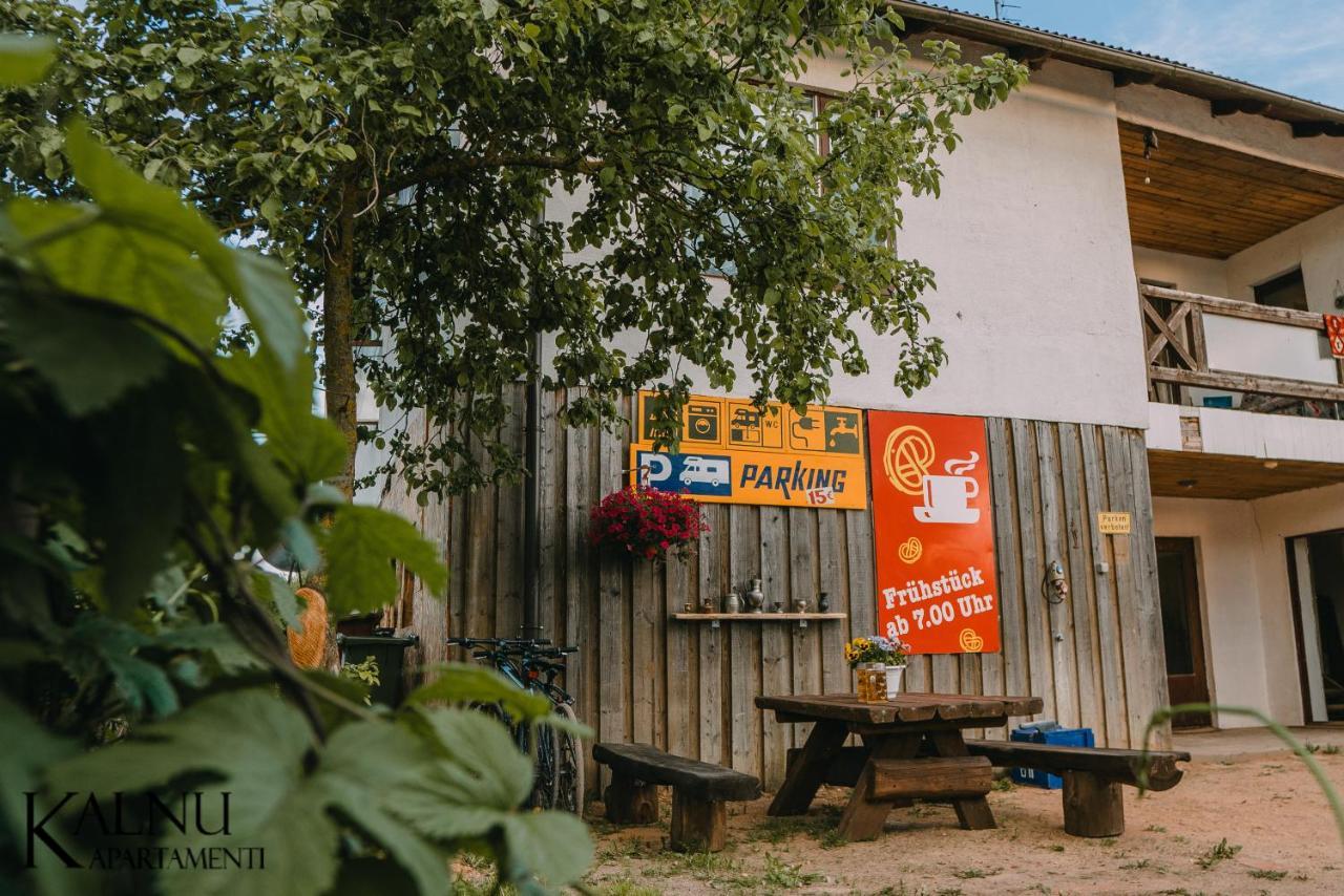 Kalna Apartamenti อักโลนา ภายนอก รูปภาพ